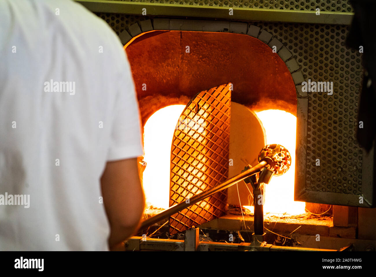 Traditional glass making by hand at Vetri Artistici, Murano, Italy Stock Photo Alamy