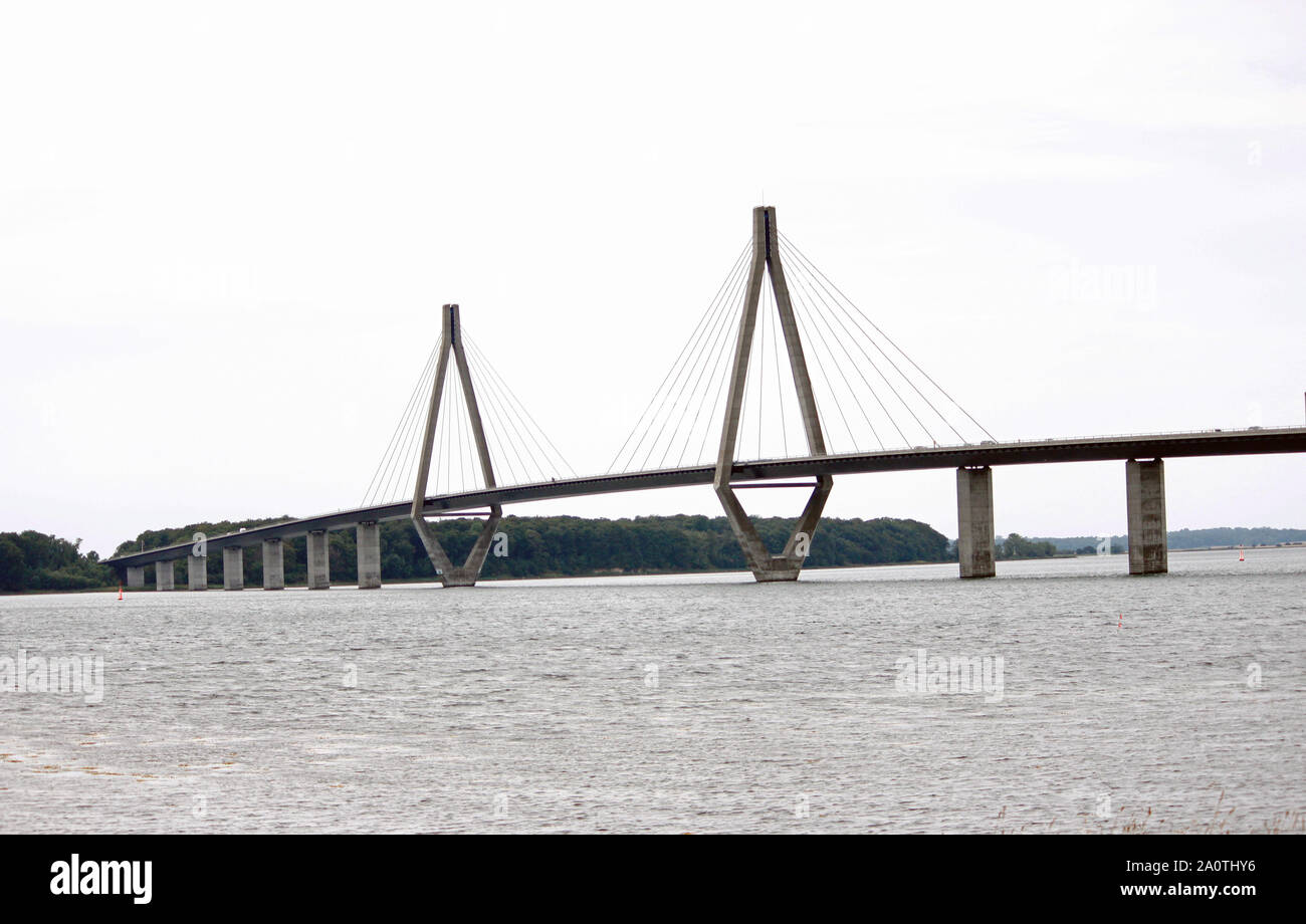 the Öresund Bridge is the world's longest cablestayed bridge Stock