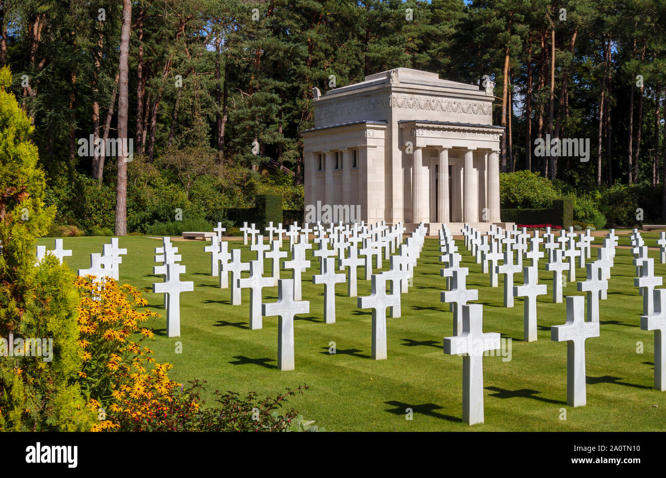 Marble crosses and Chapel in the American Section of the Military ...