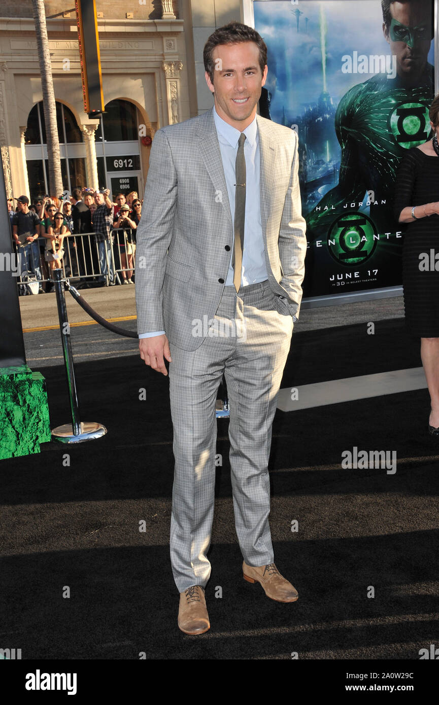 LOS ANGELES, CA. June 15, 2011: Ryan Reynolds at the world premiere of his  new movie "Green Lantern" at Grauman's Chinese Theatre, Hollywood. © 2011 Paul  Smith / Featureflash Stock Photo - Alamy