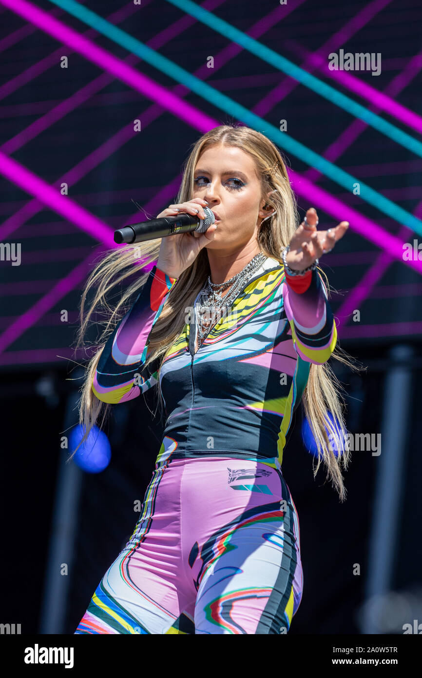 September 21, 2019, Las Vegas, Nevada, U.S: FLETCHER (CARI ELISE FLETCHER) during the iHeartMusic Festival Daytime Village at Las Vegas Festival Grounds in Las Vegas, Nevada (Credit Image: © Daniel DeSlover/ZUMA Wire) Stock Photo