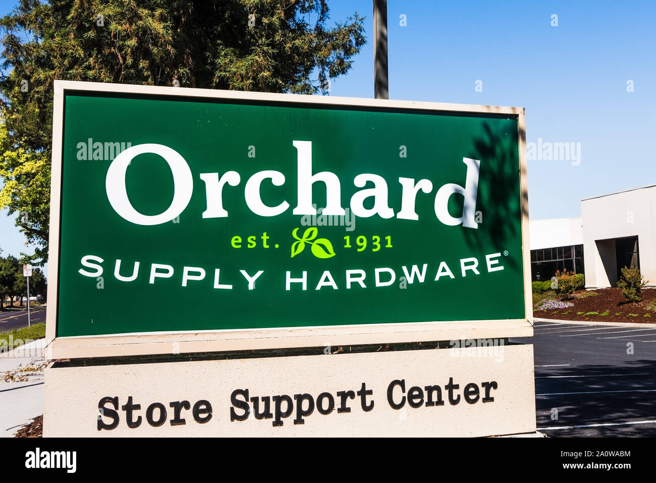 Sep 19 2019 San Jose Ca Usa Orchards Supply Hardware Osh Corporate Offices Osh Was An American Retailer Of Home Improvement And Gardening Pr Stock Photo Alamy