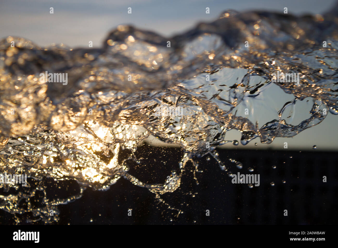 Crystal clear blue ocean splashes hi-res stock photography and images ...