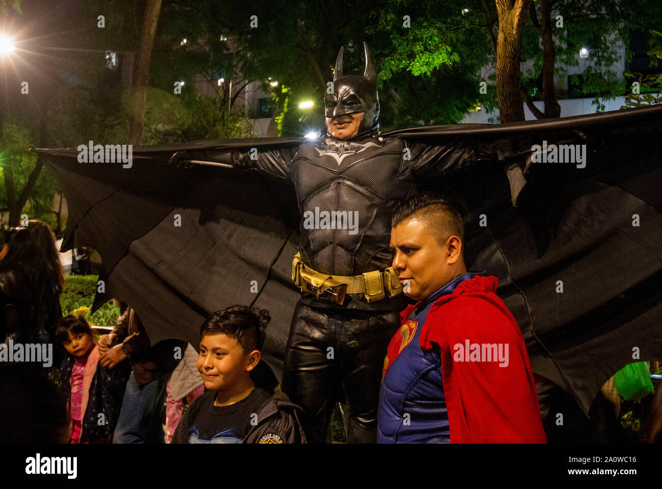 Mexiko Stadt, Mexico. 21st Sep, 2019. A man disguised as comic Batman takes  part in a celebration of Batman's 80th birthday. On Saturday Batman fans  celebrated the 80th birthday of their comic-