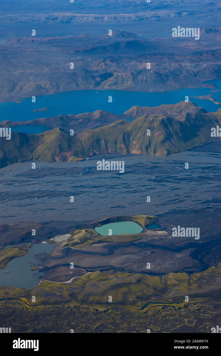 Vista aérea de Lago y paisaje volcánico. Sur de Islandia Stock Photo