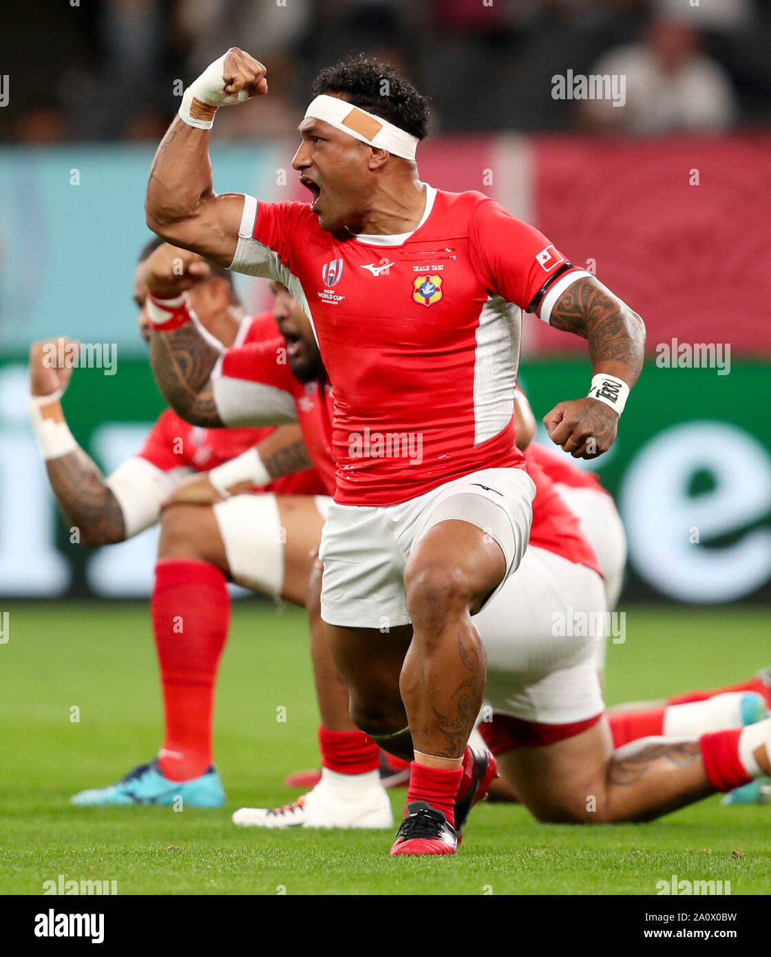 Tonga players perform the Sipi Tau ahead of the 2019 Rugby World Cup Pool C  match at Sapporo Dome Stock Photo - Alamy
