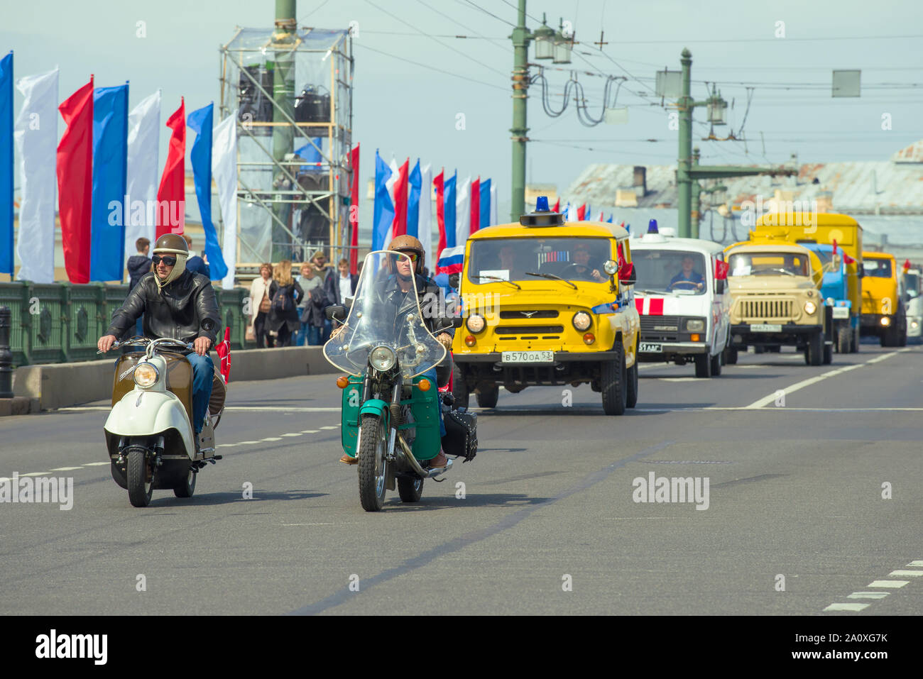 ST. PETERSBURG, RUSSIA - MAY 25, 2019: Column of Soviet retro transport on the Palace Bridge. Retro parade in honor of City Day Stock Photo