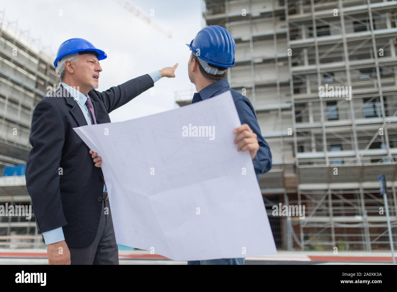 Architecture explaining work hi-res stock photography and images - Alamy