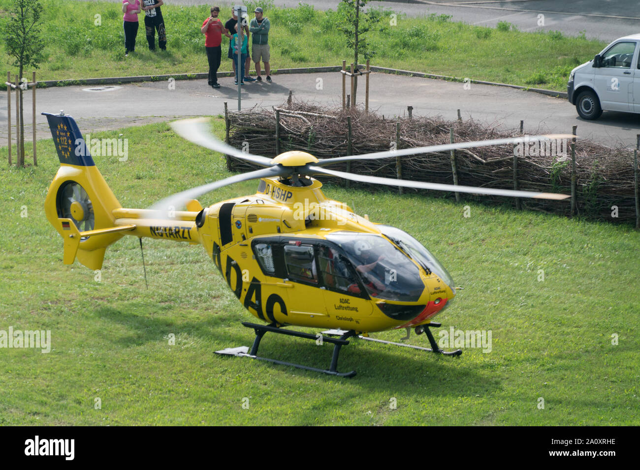 Black and yellow helicopter hi-res stock photography and images - Alamy