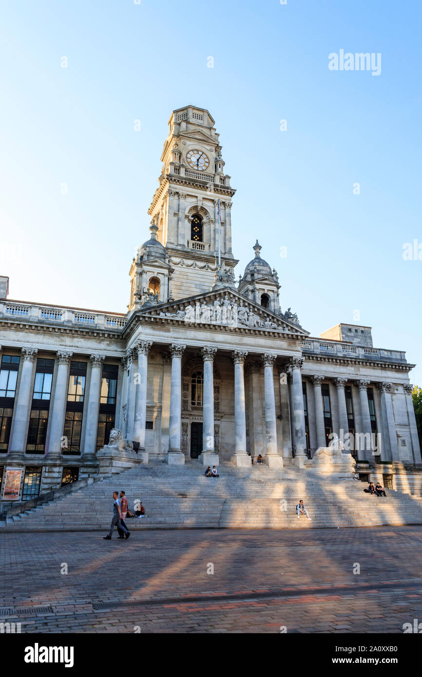 Portsmouth Guildhall, a multi-use venue in the centre of Portsmouth ...