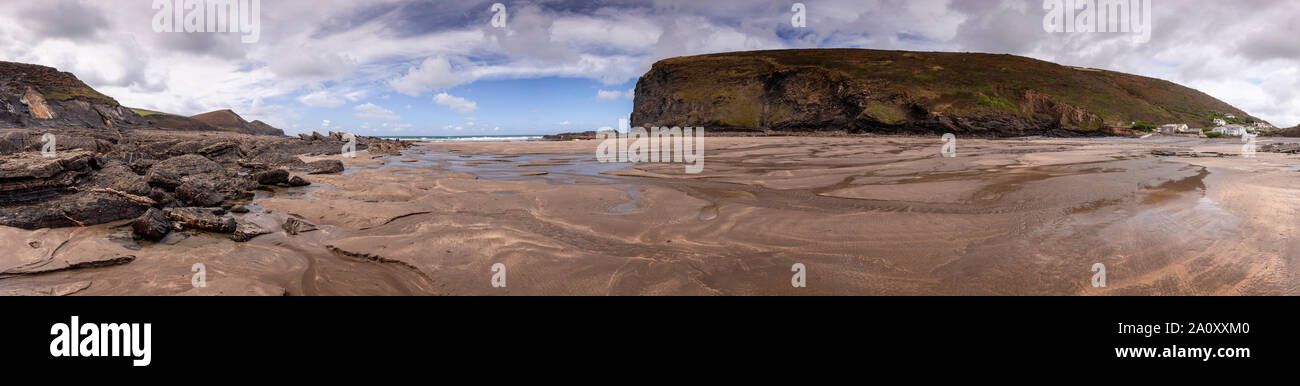 Crackington Haven beach on the north coast of Cornwall, England Stock Photo