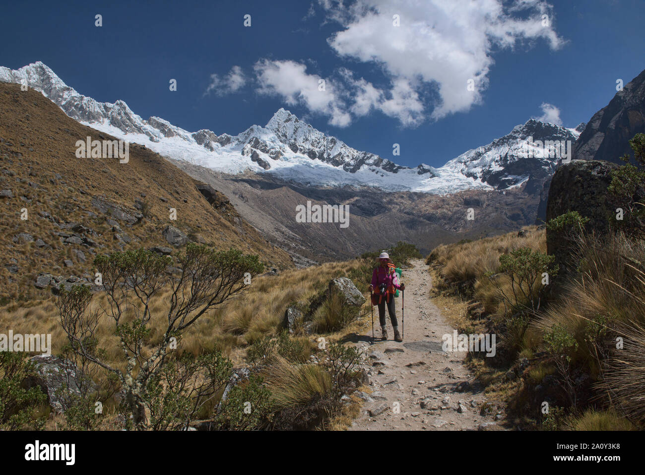 Alpamayo and Quitaraju on the route to Alpamayo Basecamp, Cordillera Blanca, Ancash, Peru Stock Photo