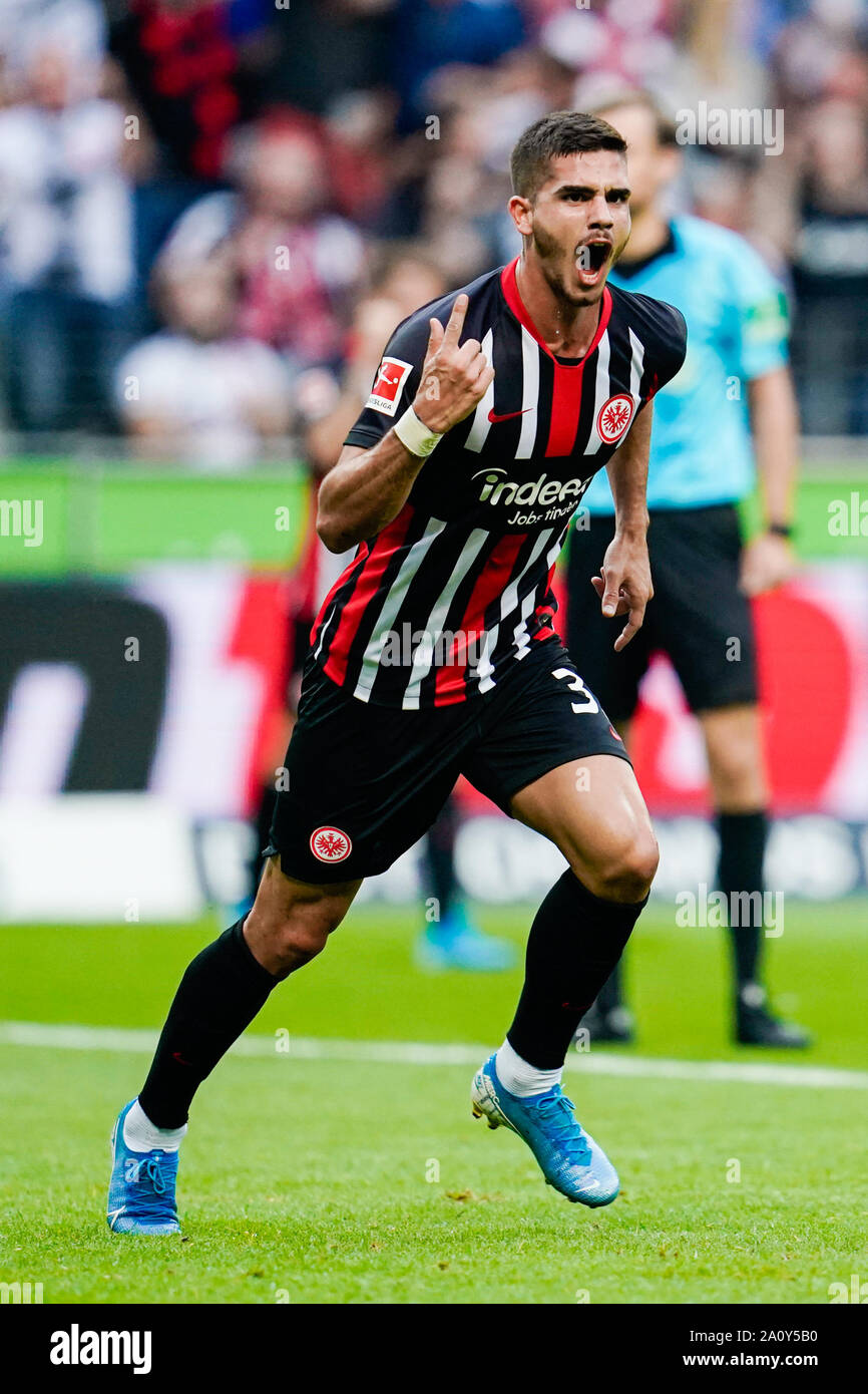 22 September 2019 Hessen Frankfurt Main Soccer Bundesliga Eintracht Frankfurt Borussia Dortmund 5th Matchday In The Commerzbank Arena Frankfurt Goal Scorer Andre Silva Rejoices Over The Goal To 1 1 Photo Uwe Anspach Dpa