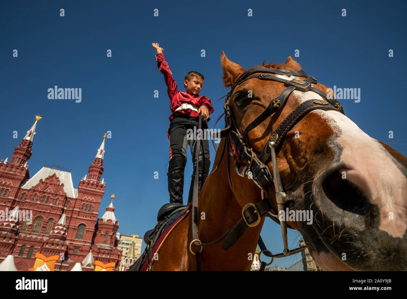 Children's competitions in horse riding for the prize of the music