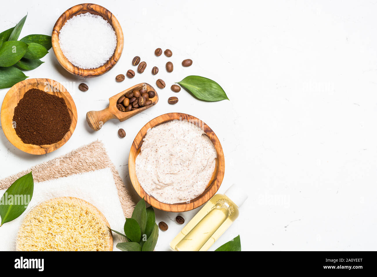 Woman body scrub coffee hi-res stock photography and images - Alamy