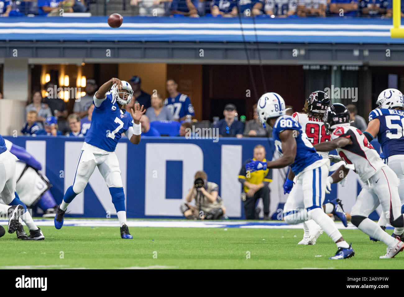 Indianapolis, Indiana, USA. 22nd Sep, 2019. Indianapolis Colts quarterback Jacoby Brissett (7) pass in the first half of the game between the Atlanta Falcons and the Indianapolis Colts at Lucas Oil Stadium, Indianapolis, Indiana. Credit: Scott Stuart/ZUMA Wire/Alamy Live News Stock Photo