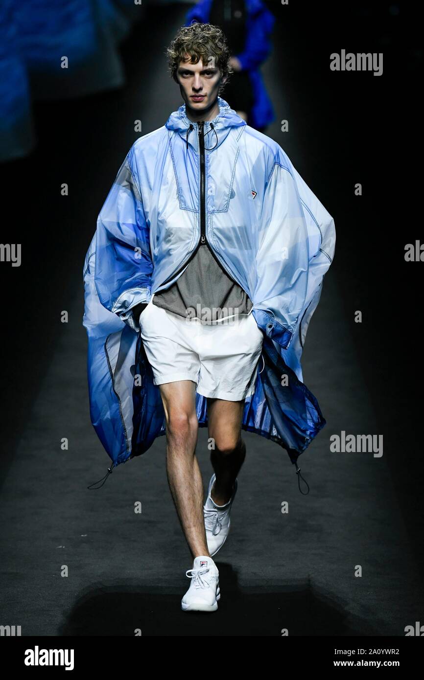 princip Gentage sig modtage Milan, Italy. 22nd Sep, 2019. FILA SS20 Runway during Milan Fashion Week -  Milan, Italy 22/09/2019 | usage worldwide Credit: dpa/Alamy Live News Stock  Photo - Alamy