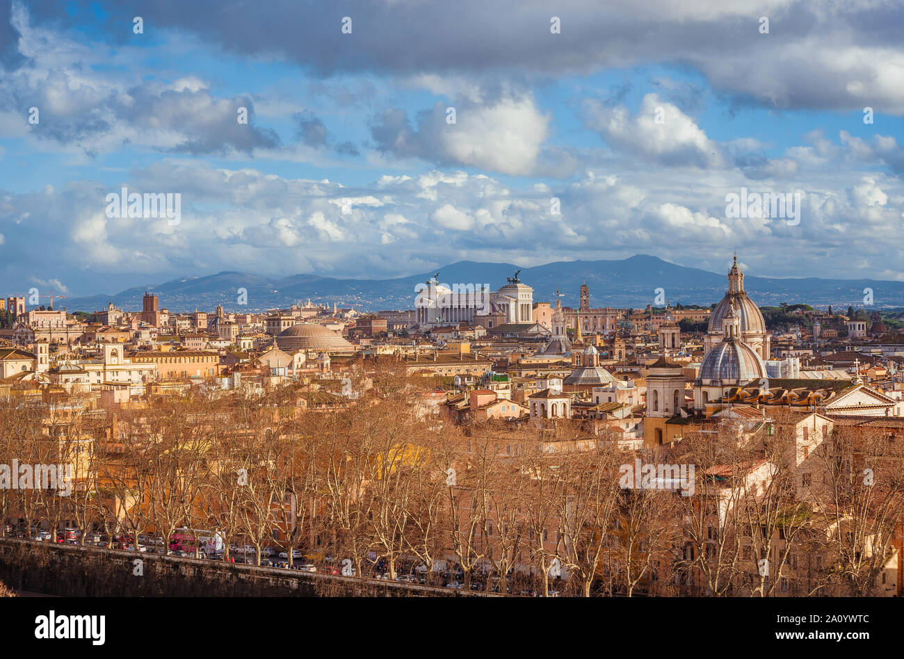 Historic building rome hi-res stock photography and images - Alamy