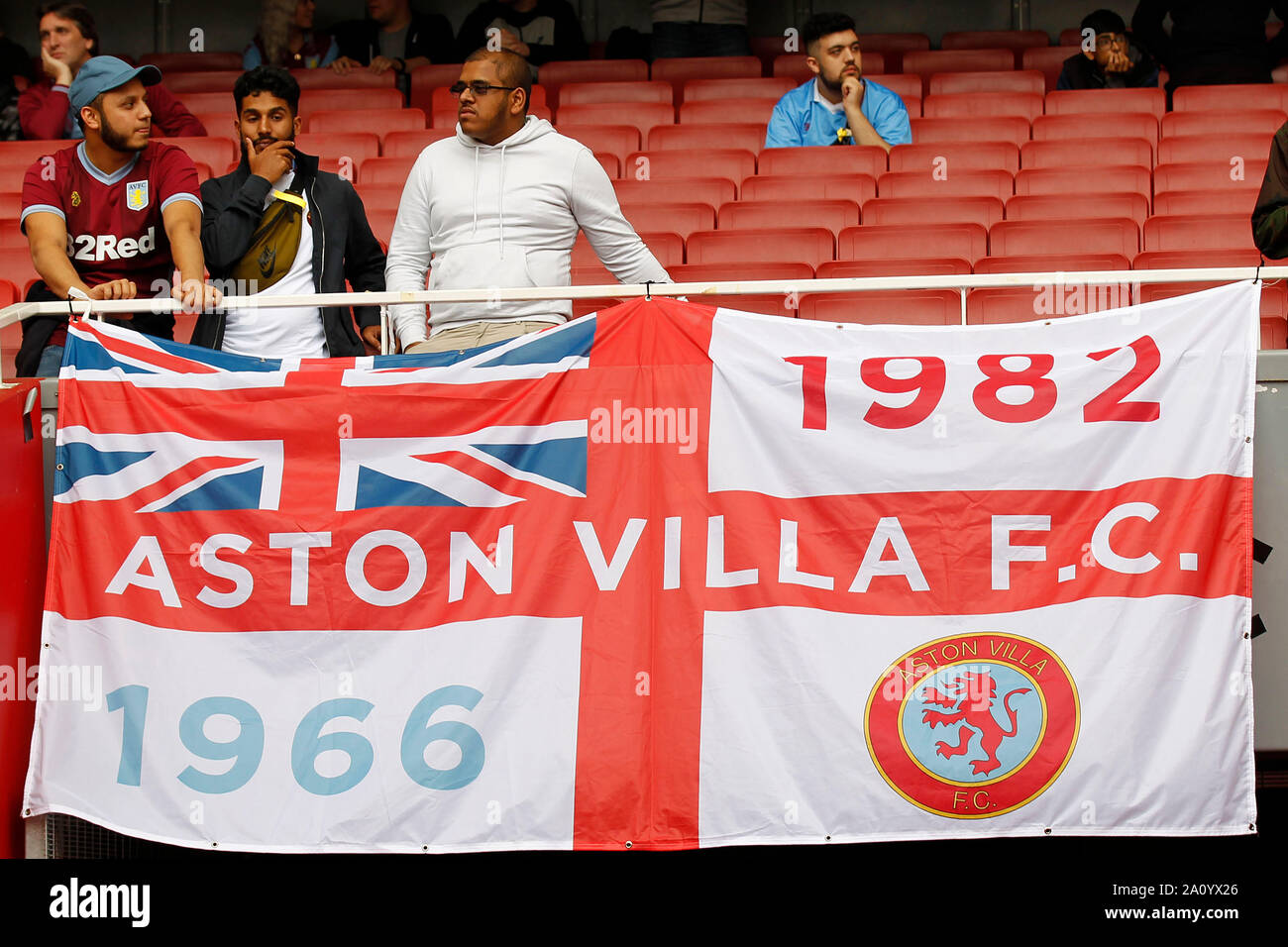 Aston Villa Fans High Resolution Stock Photography And Images Alamy