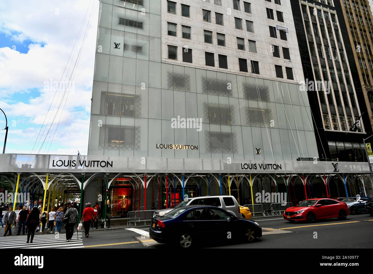 Louis vuitton fifth avenue store hi-res stock photography and