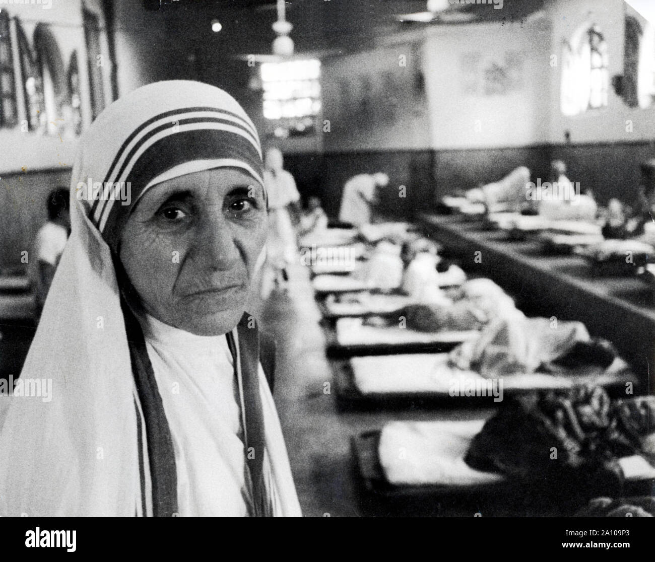 1973 - Kolkata, India - An Albanian Roman Catholic nun, MOTHER TERESA (AGNES GONXHA BOJAXHIU), founded the Missionaries of Charity in Kolkata (Calcutta), India, ministers to the poor, sick, orphaned, and dying. Mother Teresa guides the Missionaries of Charity's expansion. Mother Teresa was awarded the Templeton Prize for Progress. (Credit Image: © Keystone Press Agency/Keystone USA via ZUMAPRESS.com) Stock Photo