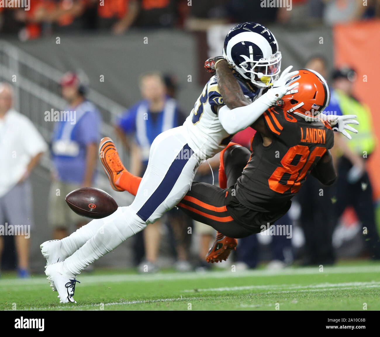 Jarvis Landry Cleveland Browns Unsigned Touchdown vs. Carolina Panthers Photograph