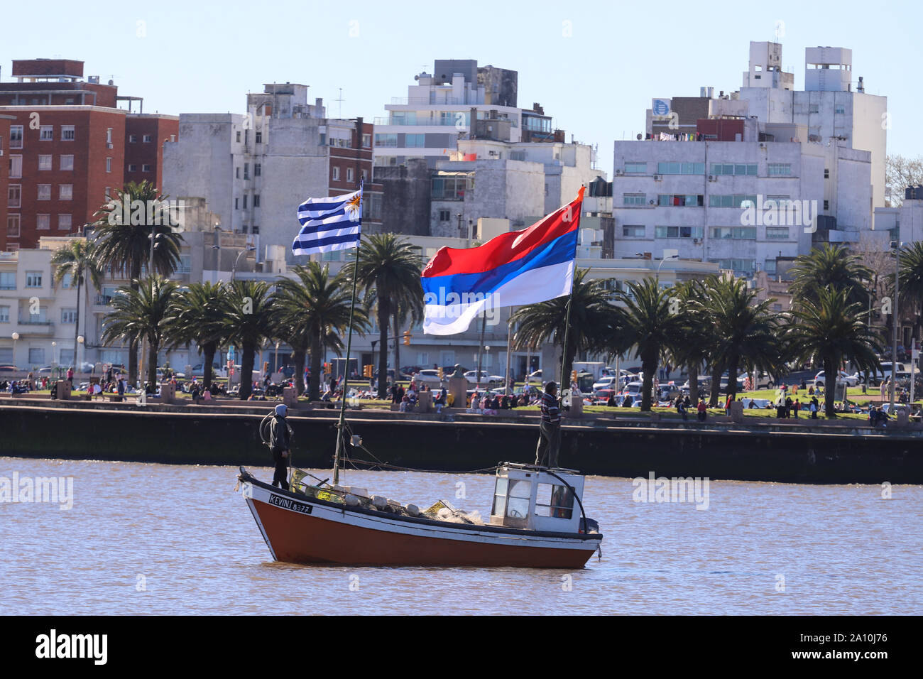 Montevideo, Uruguay. 22nd Sep, 2019. Frente Amplio party supporters seen during the Banderolazo in Montevideo.Almost a month after the national elections of Uruguay, the Frente Amplio party called its followers to a 'Banderolazo' (wave of flags) at the Ramires Beach in Montevideo. Credit: SOPA Images Limited/Alamy Live News Stock Photo
