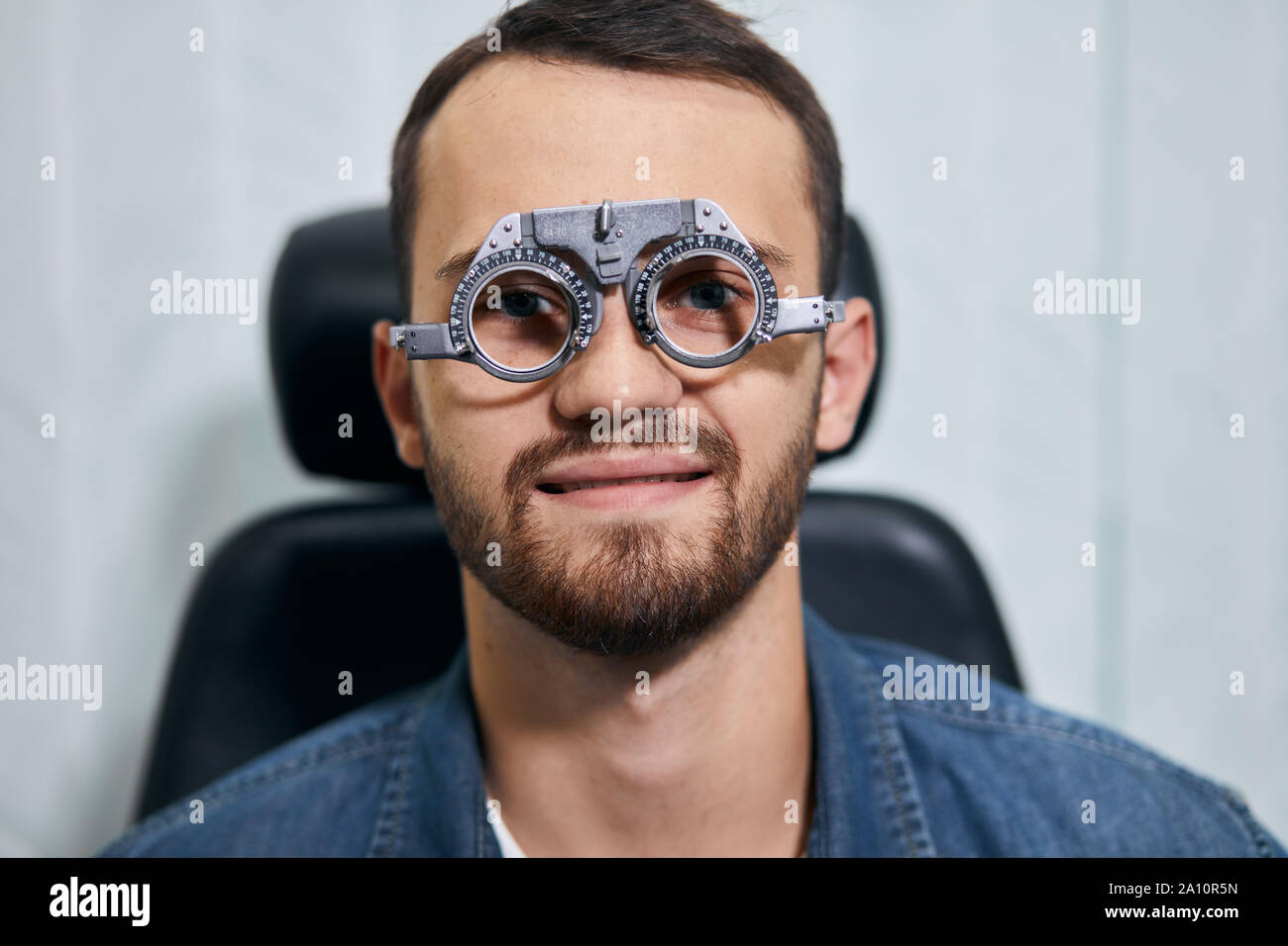 health care, medicine, people, eyesight and technology concept