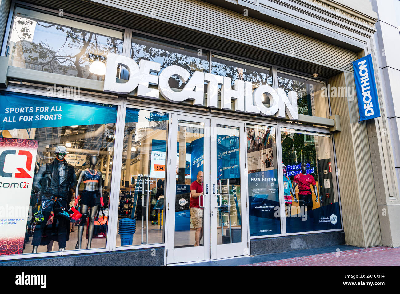 Oct 18, 2019 Emeryville / CA / USA - Close Up of Decathlon Logo on the  Facade of Decathlon Sporting Goods Flagship Store, the Editorial Stock  Photo - Image of firm, flagship: 162476048