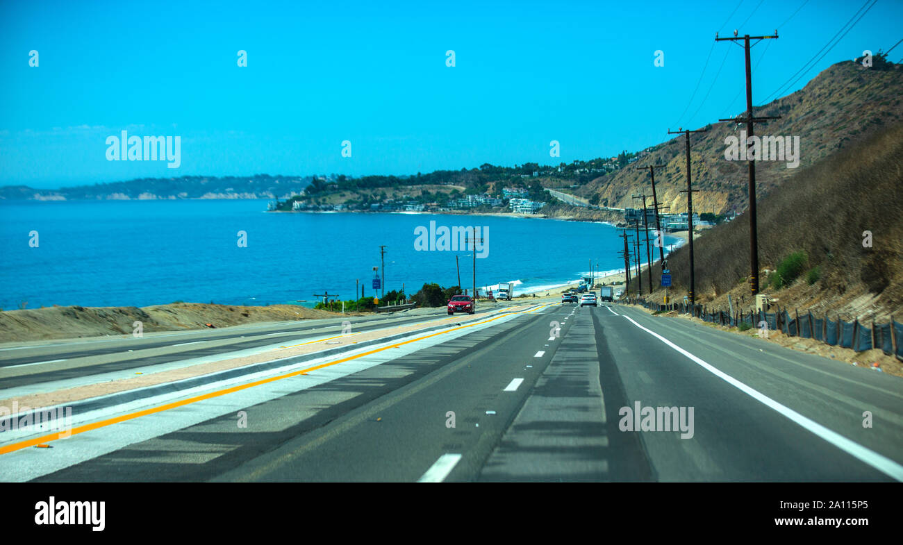 Der Highway Nr.1 an der kalifornischen Küste bei Malibu. Stock Photo