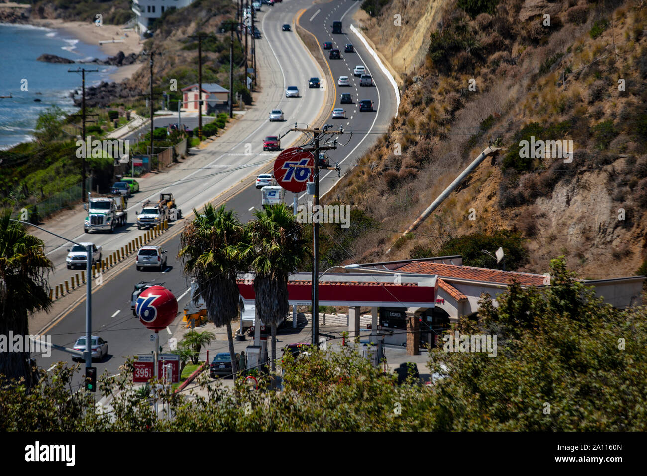 Der Highway Nr.1 an der kalifornischen Küste bei Malibu. Stock Photo