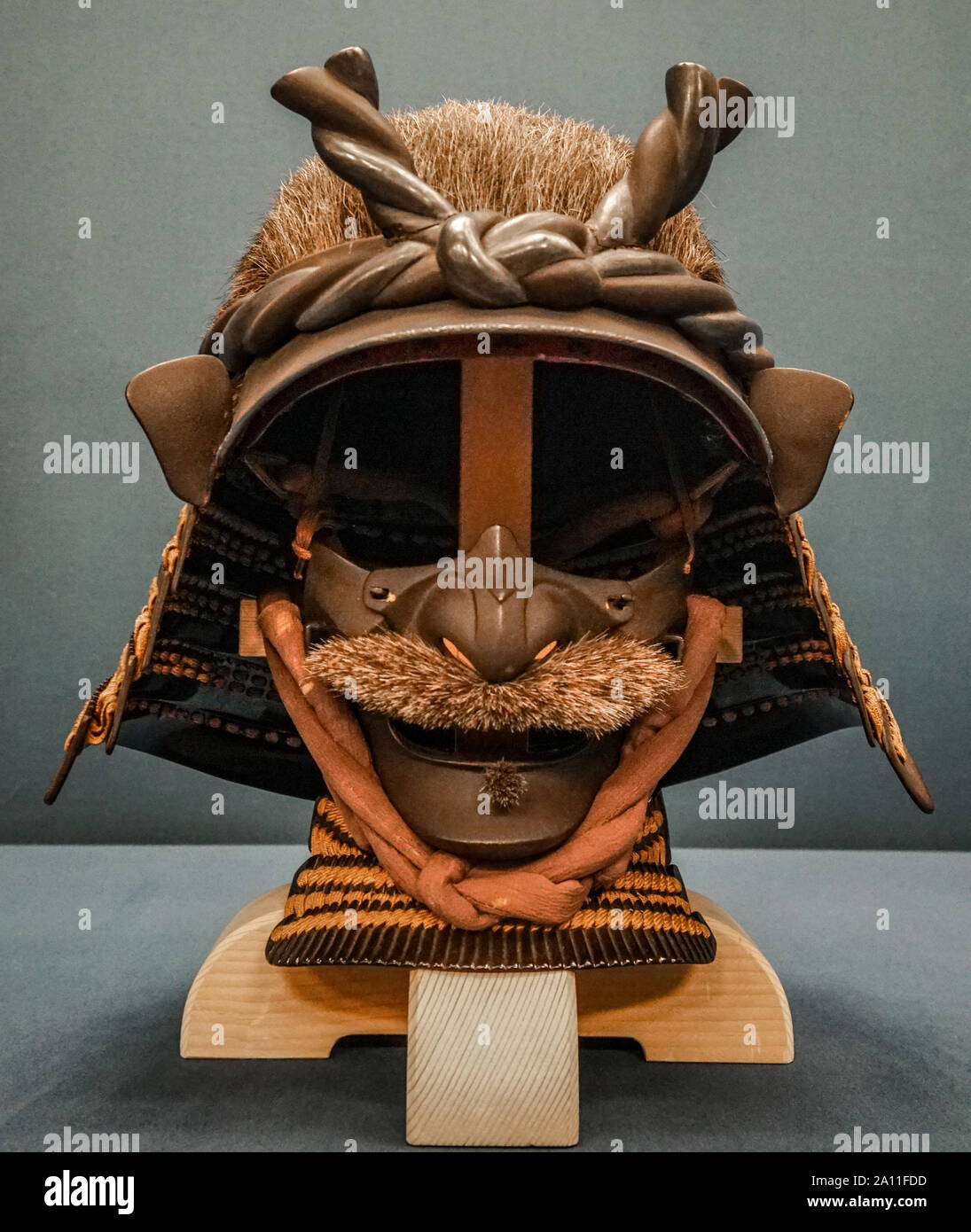 Samurai helmet hi-res stock photography and images - Alamy