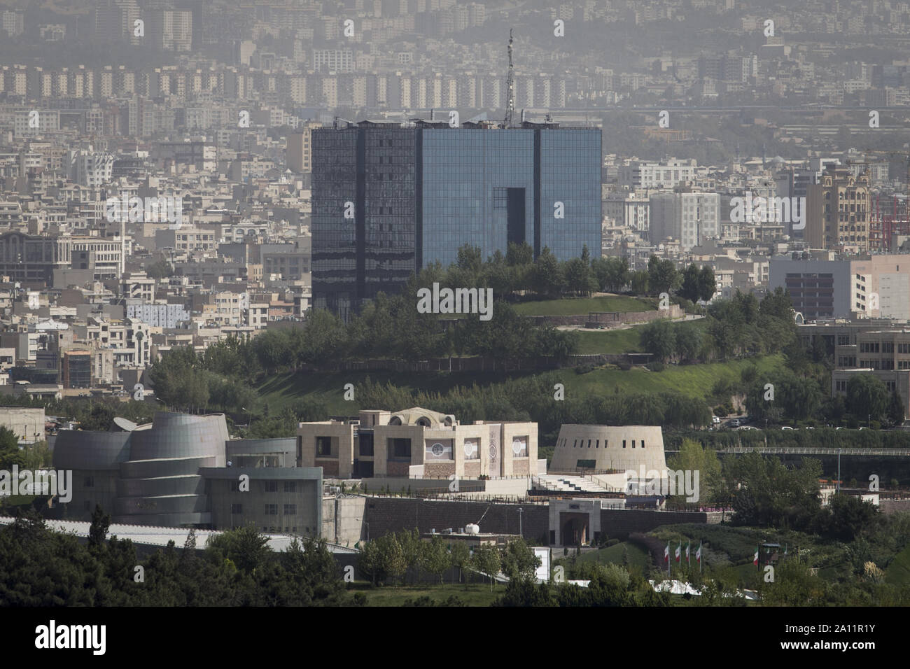 Tehran, IRAN. 23rd Sep, 2019. A general view of Iran's Central Bank (C) in  Tehran. President Trump and Treasury Secretary Steve Mnuchin announced the  'highest level of sanctions' on the Central Bank