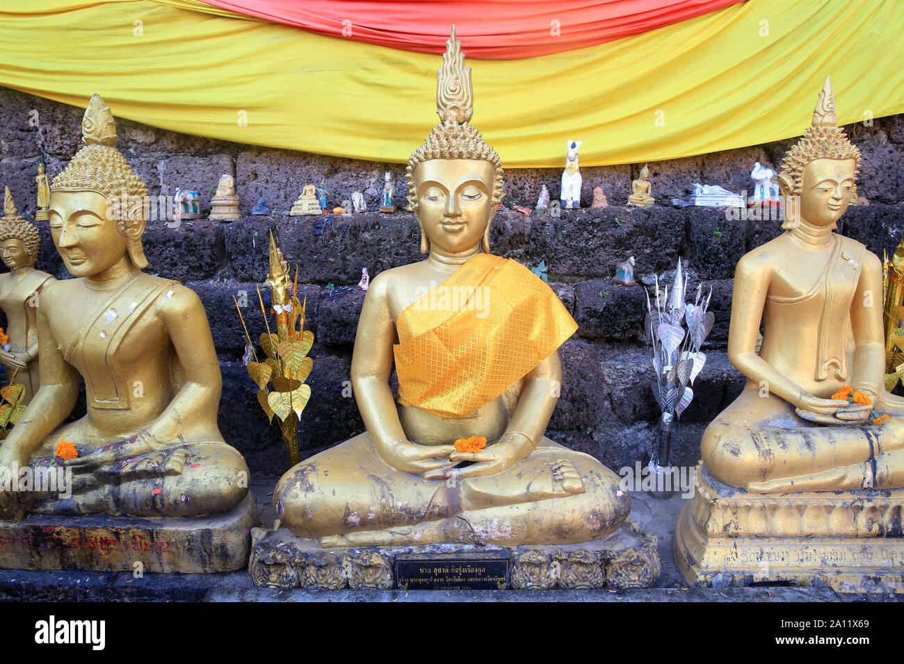 Bouddha. Wat Simuong. Wat Si Muang. Vientiane. Laos. / Buddha. Wat Simuong.  Wat Si Muang. Vientiane. Laos Stock Photo - Alamy