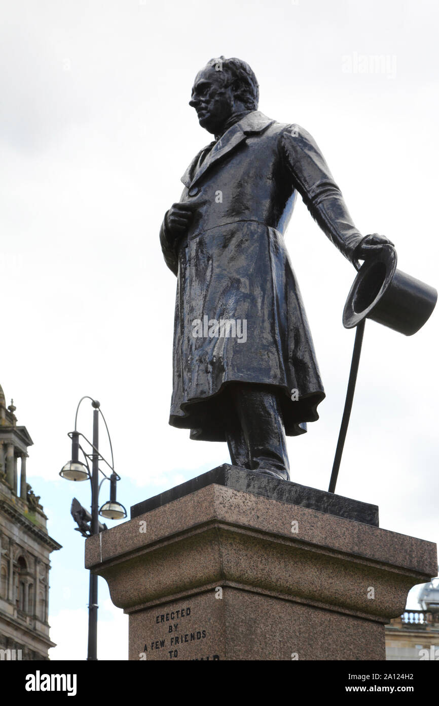 Glasgow Scotland George Square Bronze Statue of James Oswald 1779 - 1852 First Glasgow MP to the reformed parliament in 1831 Stock Photo