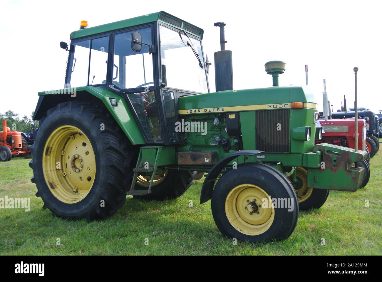 John Deere Tracteur Hi res Stock Photography And Images Alamy john-deere-tracteur-hi-res-stock-photography-and-images-alamy