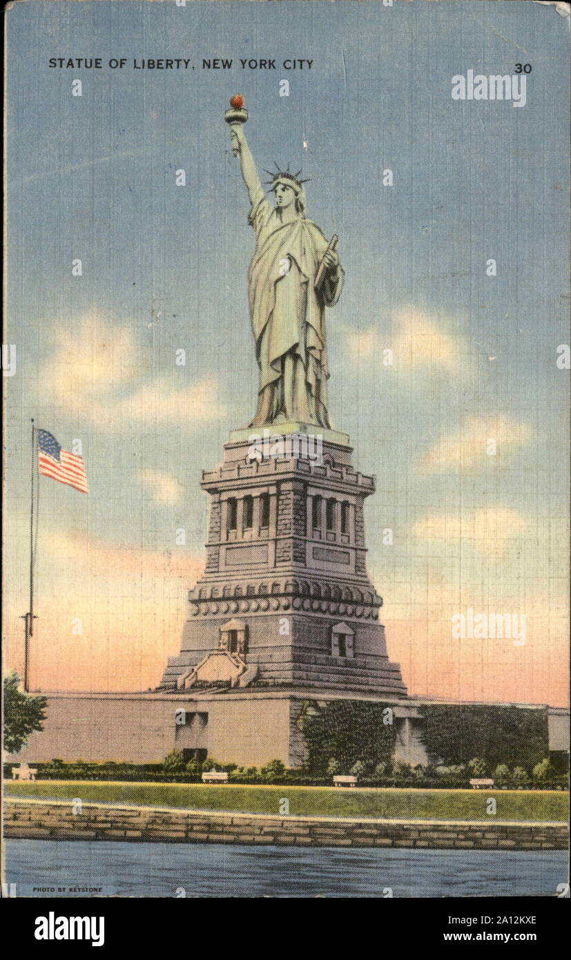 Statue of Liberty on vintage postcard from USA Stock Photo
