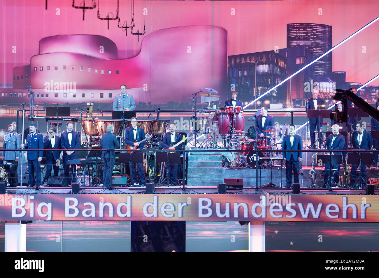 Big Bank der Bundeswehr beim Musikfest der Bundeswehr, Internationales Militär Tattoo im ISS Dome. Düsseldorf, 21.09.2019 Stock Photo
