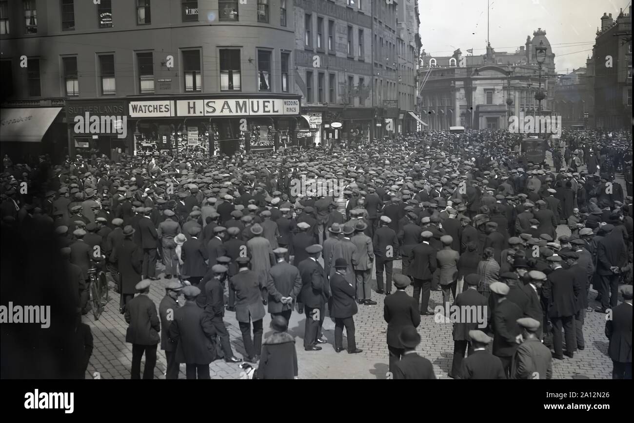забастовка английских шахтеров 1926. всеобщая рабочая забастовка в англии 1926. всеобщая забастовка рабочих в великобритании. всеобщая стачка в англии 1926. всеобщая забастовка рабочих в великобритании 1926.