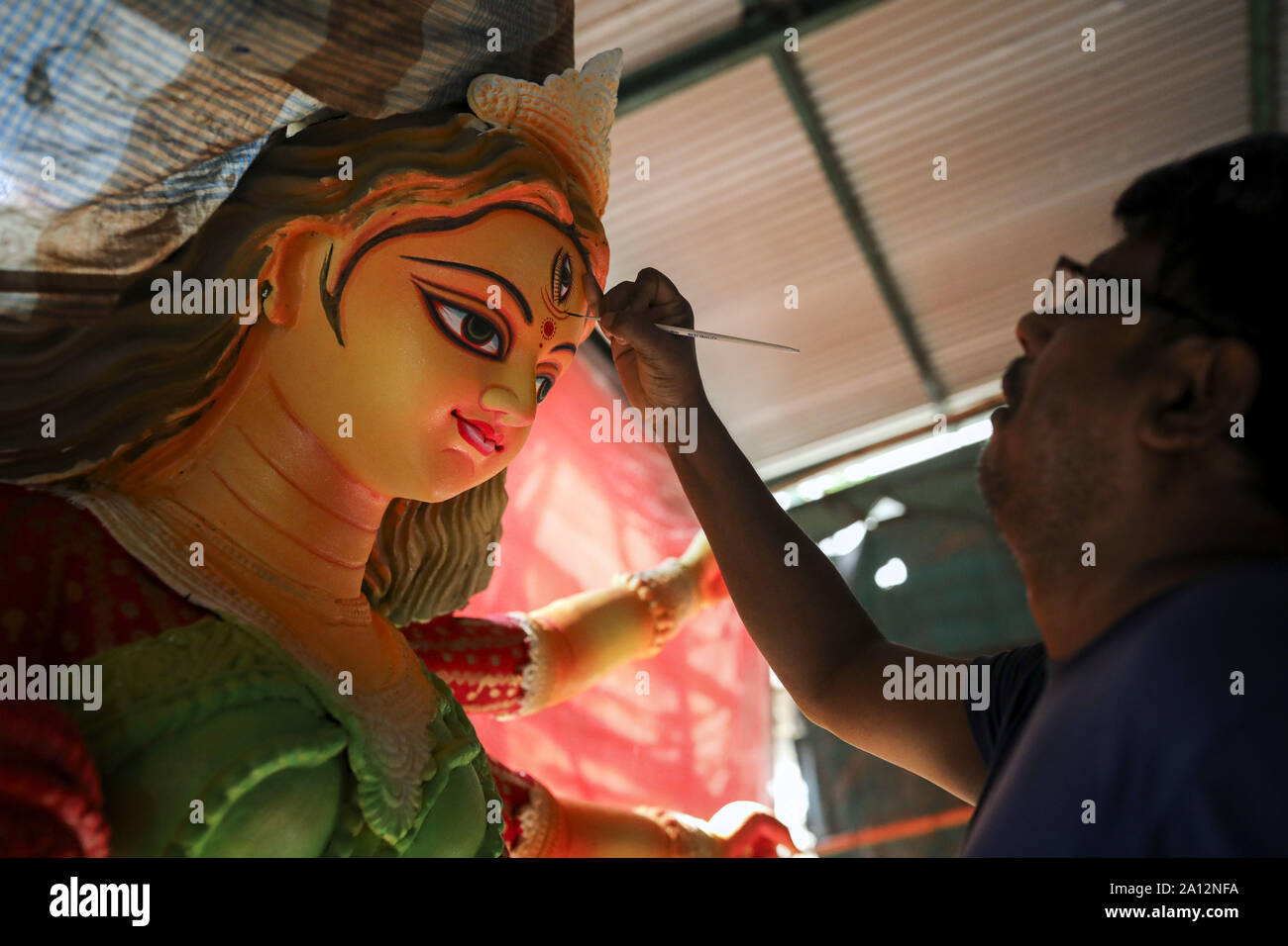 September 23, 2019, Dhaka, Bangladesh: Clay idols are seen preparing at a workshop ahead of Durga Puja in Dhaka Bangladesh (Credit Image: © Kazi Salahuddin via ZUMA Wire) Stock Photo