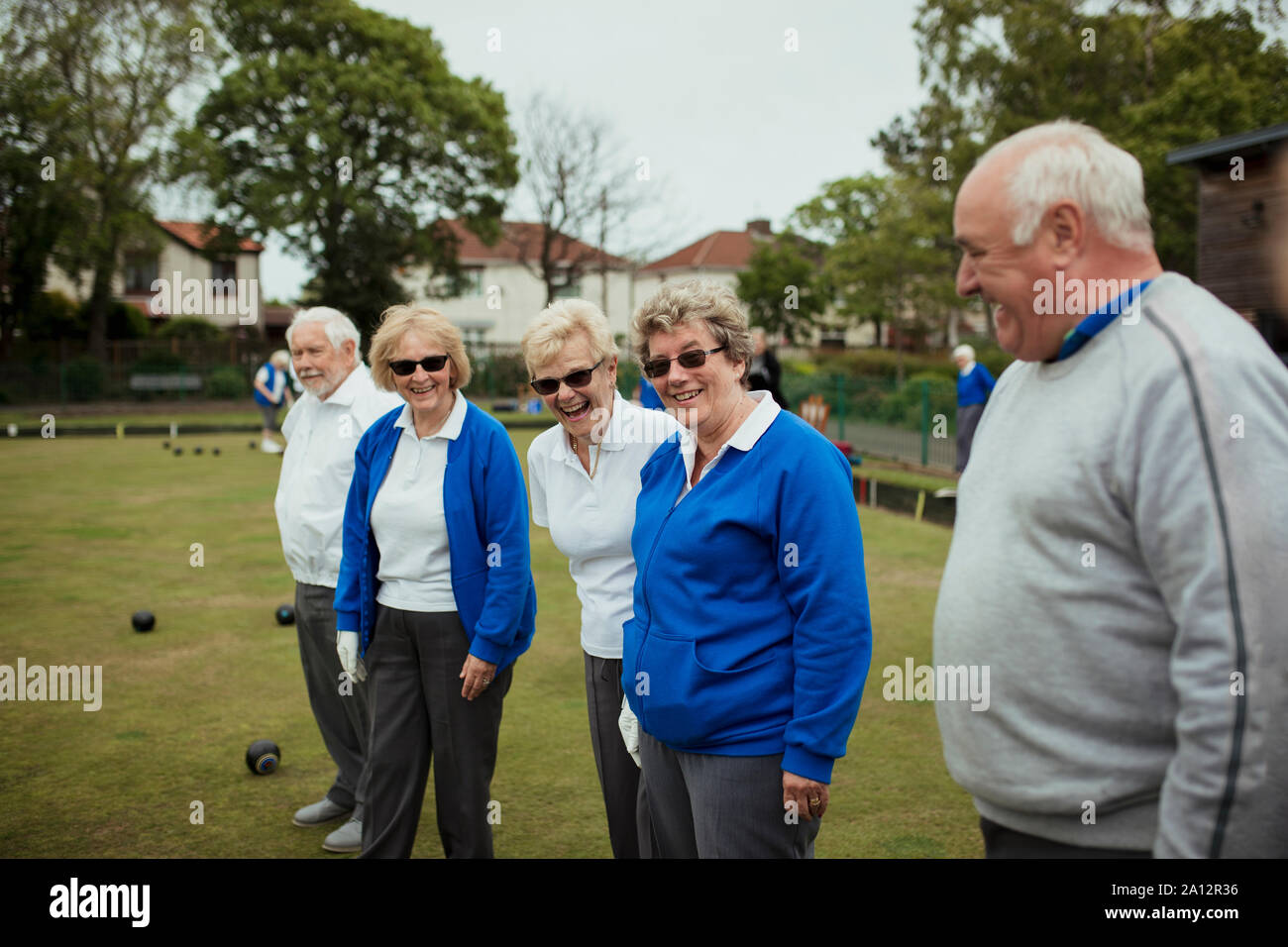 Group of seniors hi-res stock photography and images - Alamy
