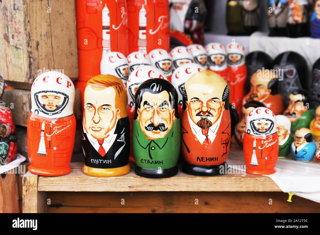 Famous russian nesting dolls sale