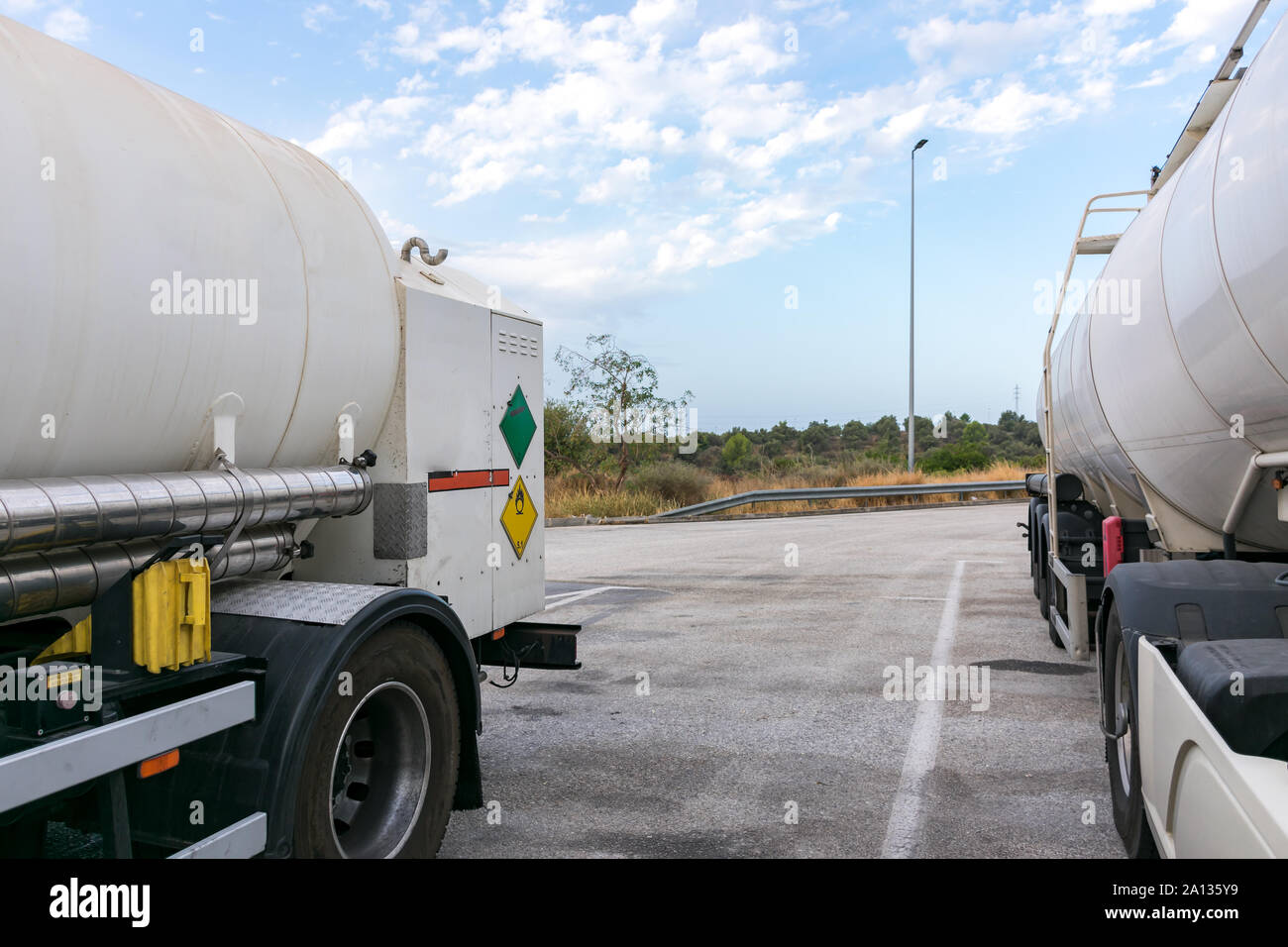 Compressed gas tank hires stock photography and images Alamy