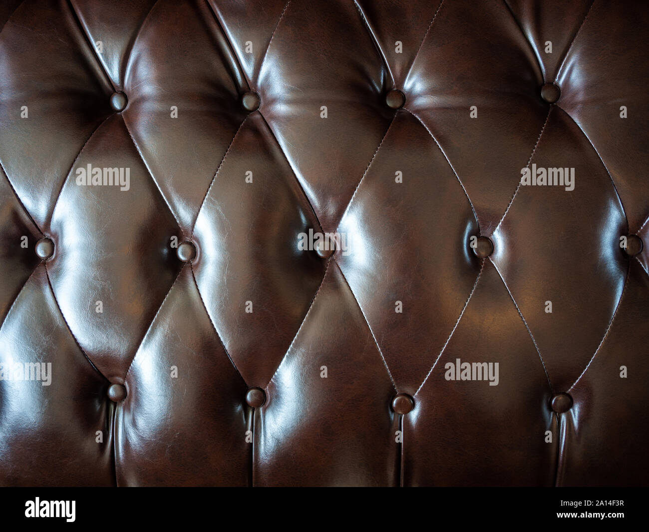 Featured image of post Brown Leather Button Sofa / Add some luxurious vintage style to your home with the newest addition to our stunning vintage leather range.
