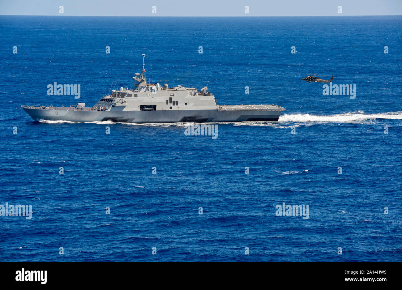 The littoral combat ship USS Fort Worth in the Pacific Ocean off the coast of Hawaii. Stock Photo