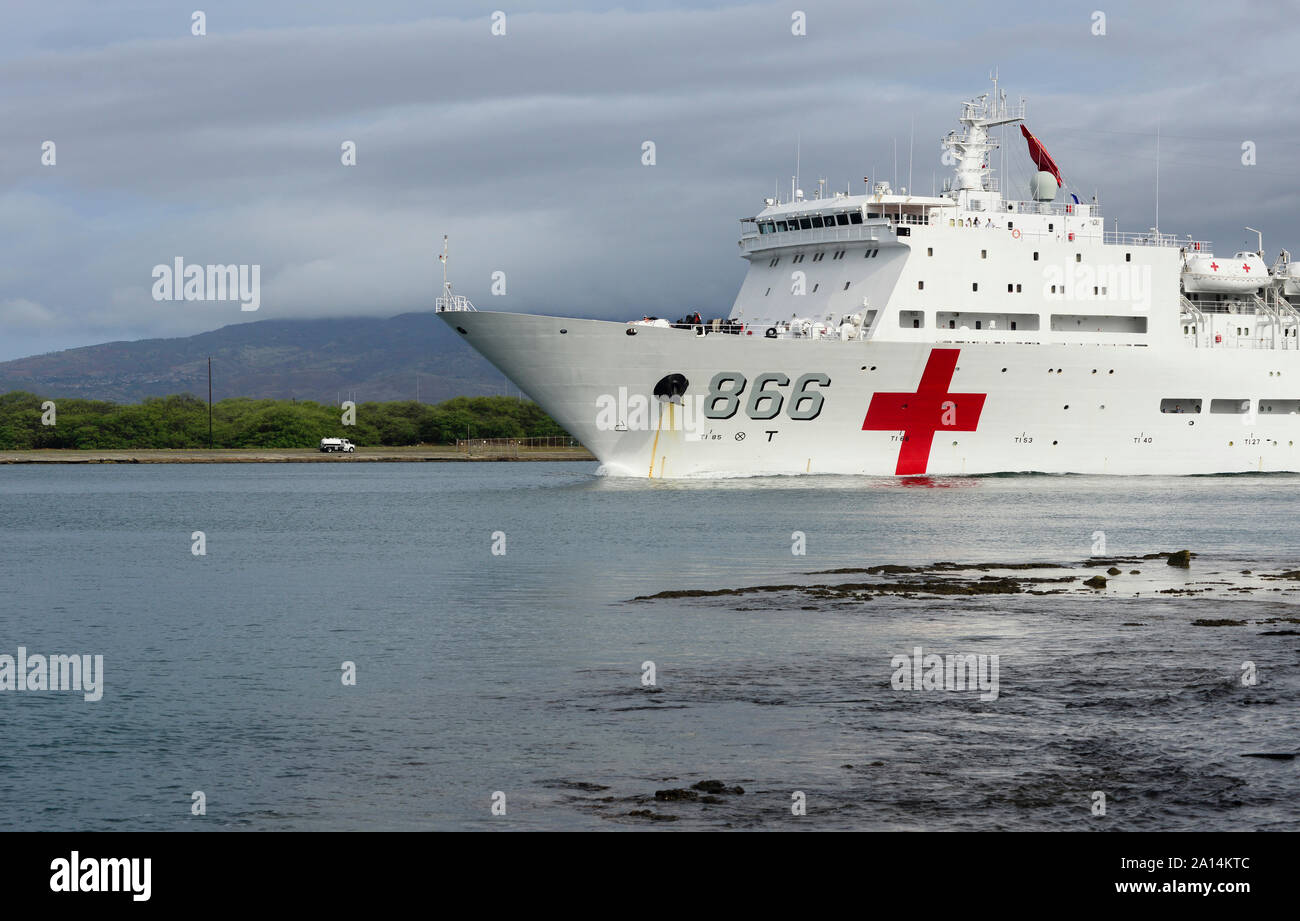 Chinese hospital ship Peace Ark departs Joint Base Pearl Harbor-Hickam, Hawaii. Stock Photo