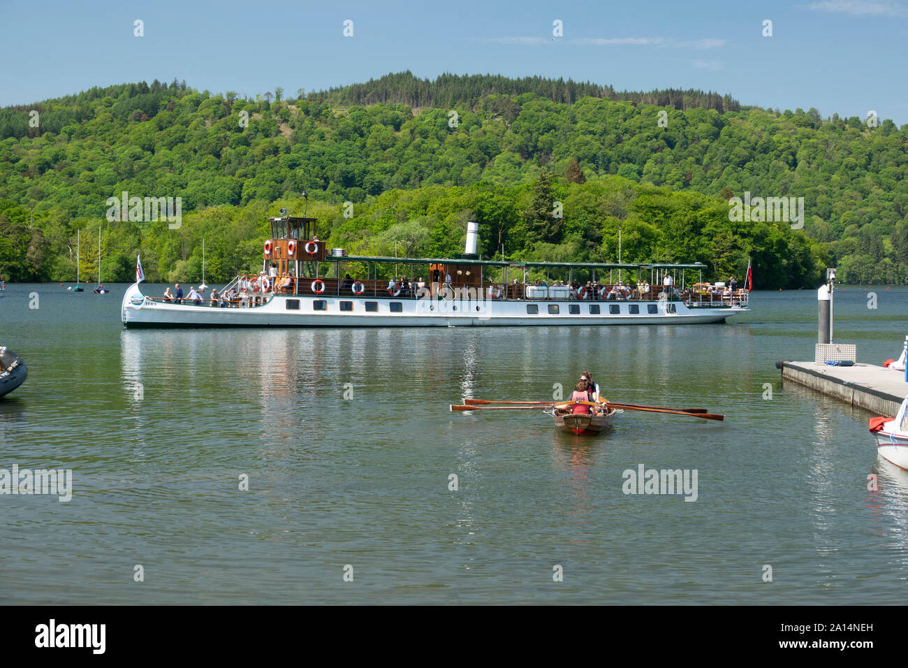 Cruise boat MV Tern on Lake Windermere at Bowness, Lake District