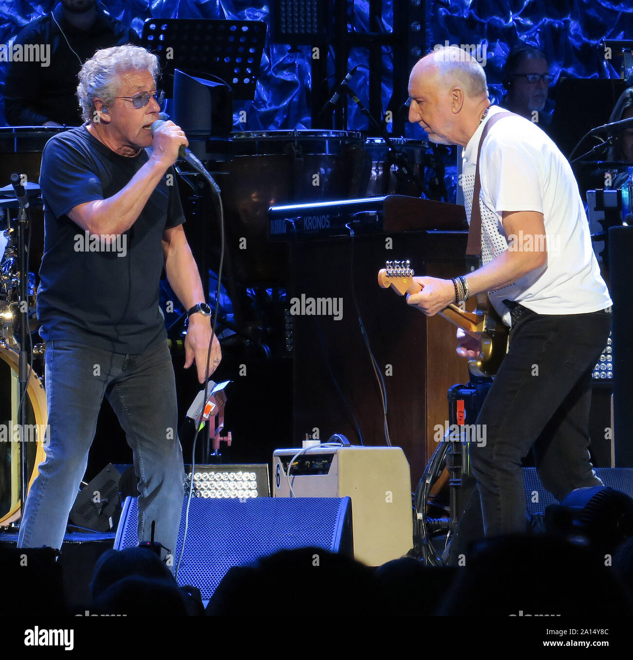 Tampa, United States. 22nd Sep, 2019. September 22, 2019 - Tampa, Florida, United States - Roger Daltrey (left) and Pete Townshend of the English rock band The Who perform at the Amalie Arena on the second leg of their Moving On! tour on September 22, 2019 in Tampa, Florida. Credit: Paul Hennessy/Alamy Live News Stock Photo