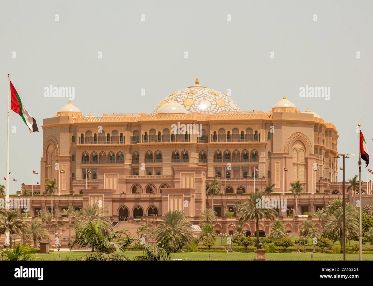 The Emirates Palace luxury five star hotel in Abu Dhabi, United Arab Emirates Stock Photo