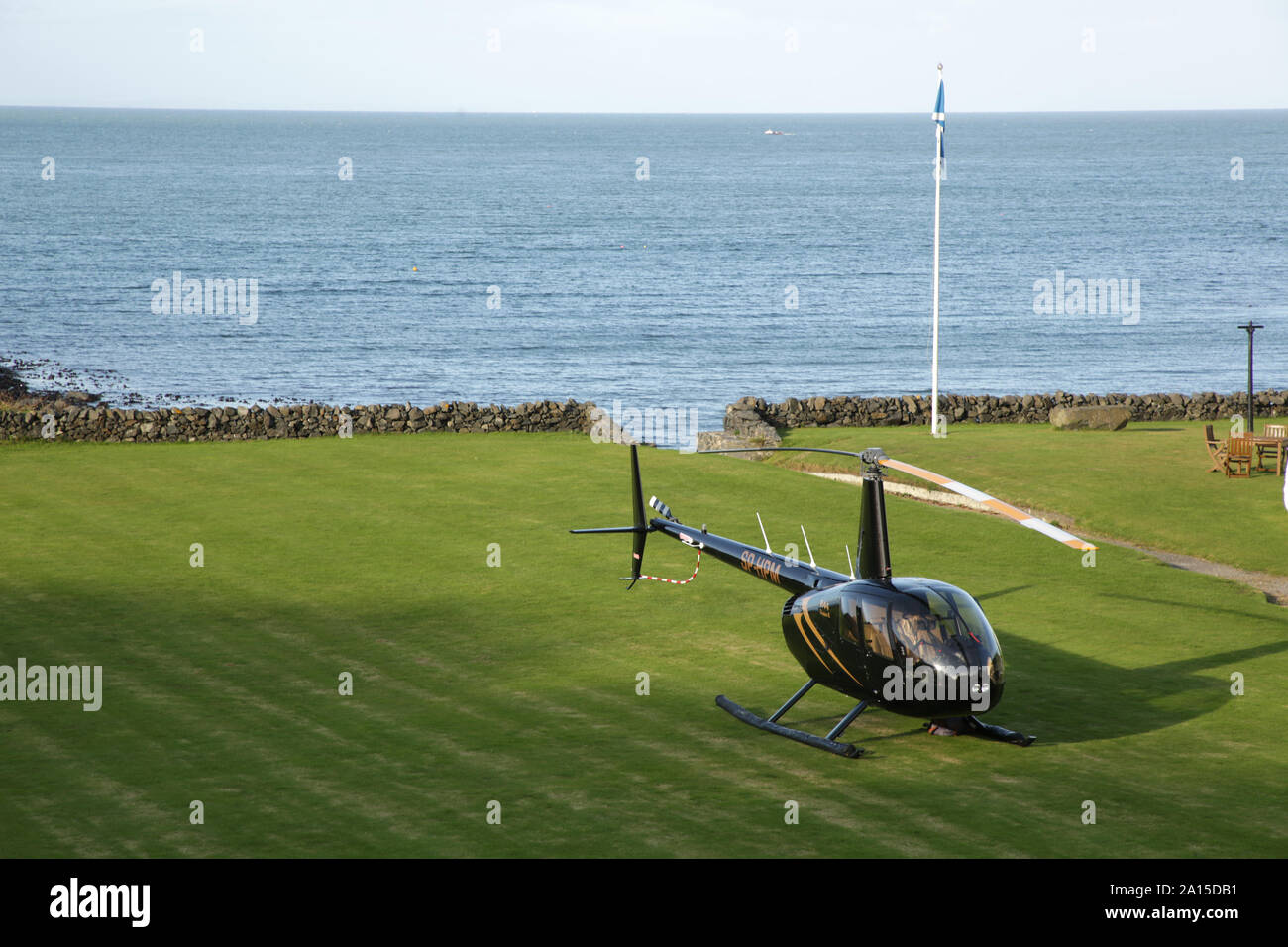 Helicopter hotel hi-res stock photography and images - Alamy